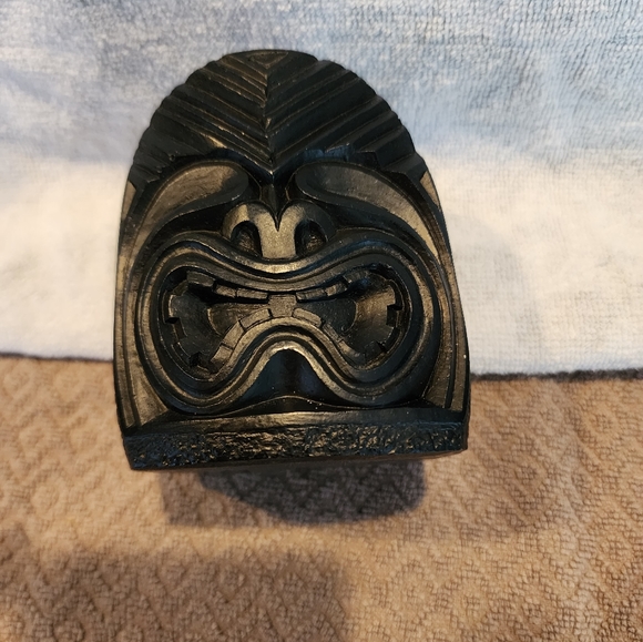 Hawaiian CoCo Joe Tiki Lava Signed and Numbered Napkin Holder - Picture 9 of 10